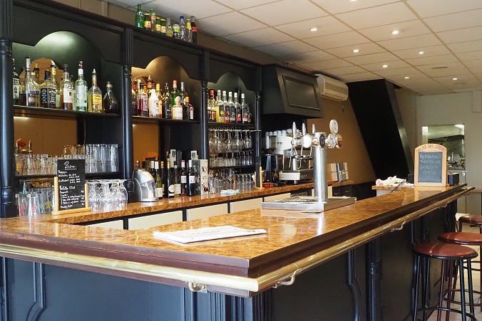bar